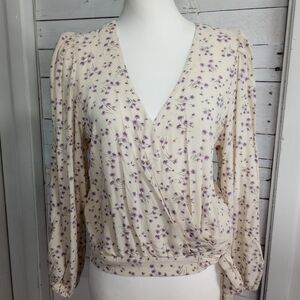 American Eagle Wrap Blouse Medium Off White Purple Floral Long Sleeve V Neck